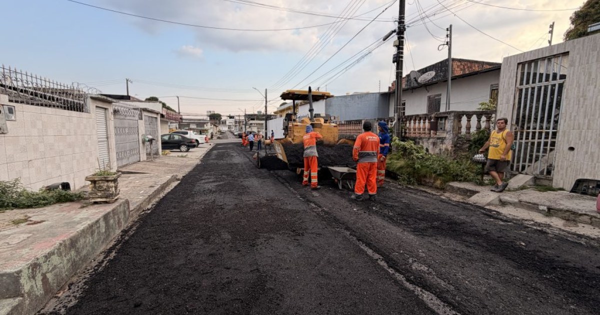 Obra na Cidade Nova substitui revestimento desgastado da rua 3