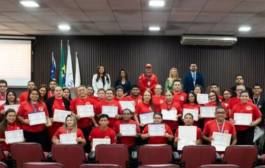 Câmara de Manaus certifica brigadistas após formação voltada à segurança institucional