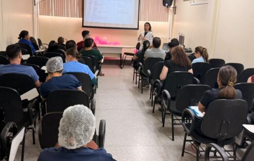 Bebê com hipertensão pulmonar avança para cuidados convencionais na Moura Tapajóz