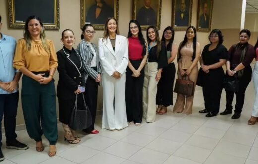 Visita à Câmara de Manaus inclui debate sobre papel de candidatos em ano eleitoral