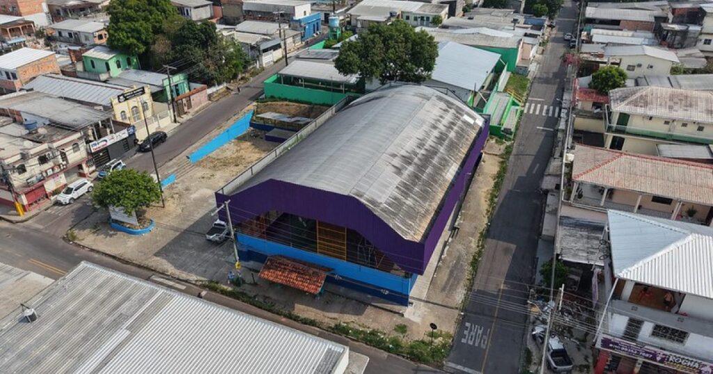 Quadra do Lírio do Vale passa por intervenções em toda a estrutura antes da pintura do piso