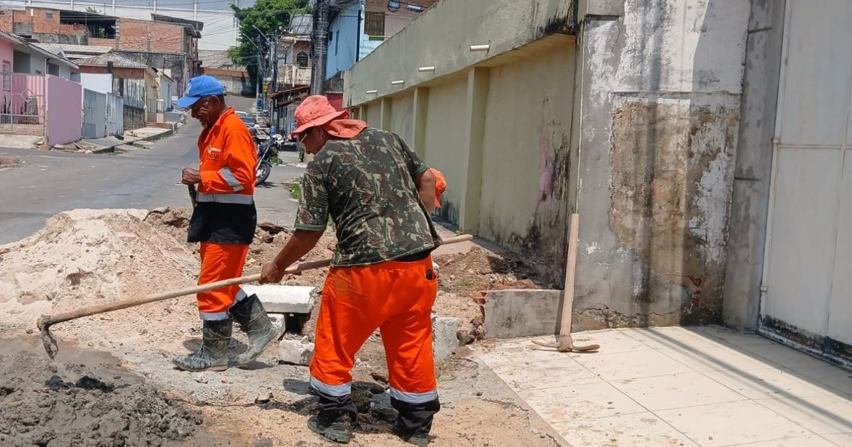 Rua Pitimbu tem calçada reconstruída durante implantação de drenagem superficial