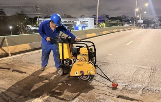 Trabalho entre 23h e 5h mantém equipes na alça do viaduto Ayrton Senna
