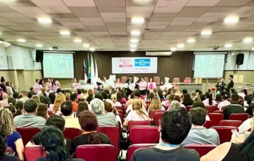Câmara de Manaus reúne atendimentos de saúde, autocuidado e homenagem a servidores