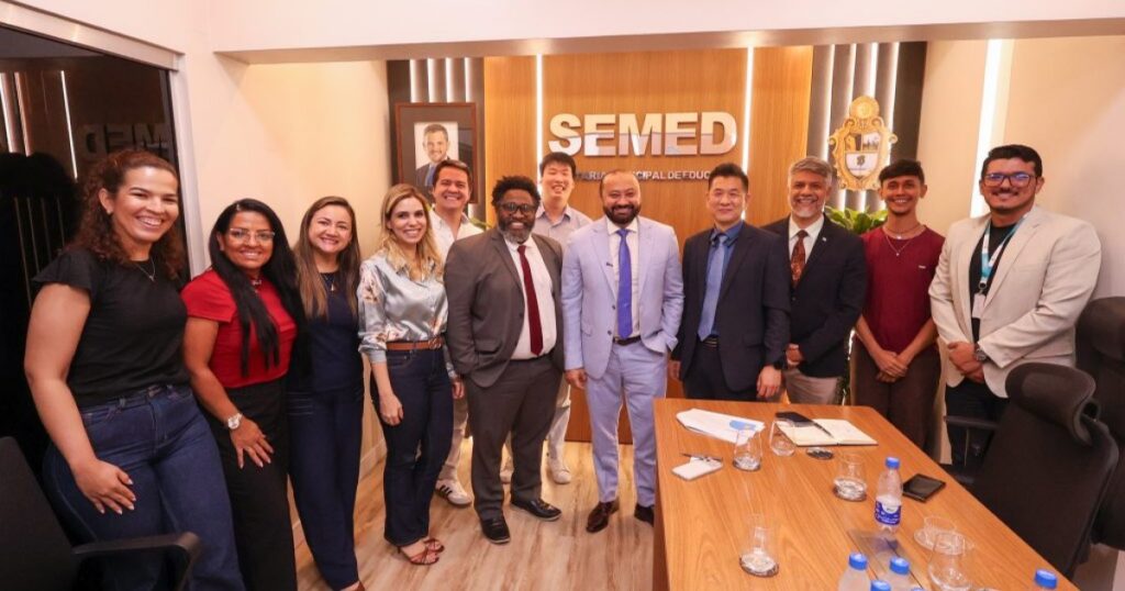 Encontros de até duas horas integram formação em coreano para alunos de Manaus
