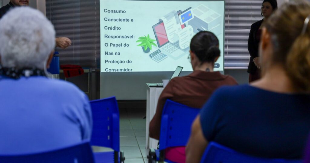Palestra do Procon Manaus cita pesquisa da Febraban ao tratar de golpes financeiros