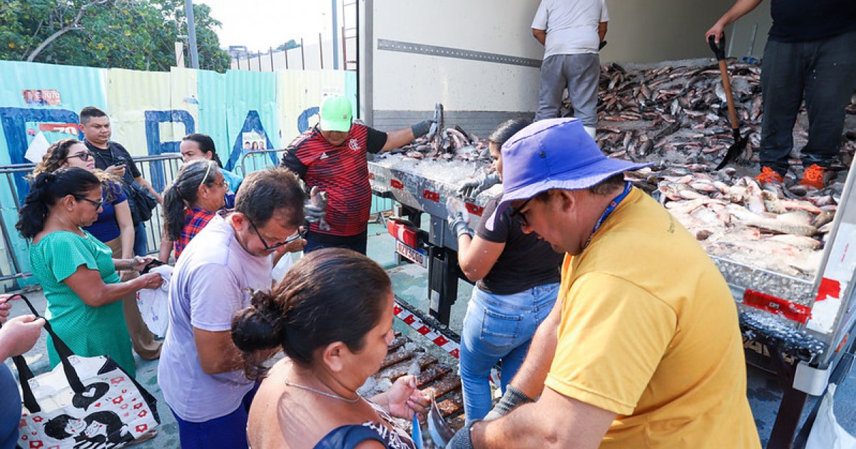 Entrega de peixes mobiliza moradores e espaços comunitários na zona Leste de Manaus