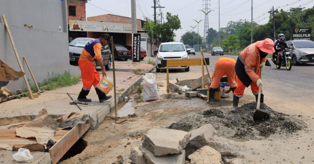 Caixa coletora é reconstruída em cruzamento do São José Operário